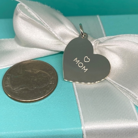 Tiffany & Co heart MOM heart tag charm NEW W/box for bracelet necklace - Picture 3 of 6